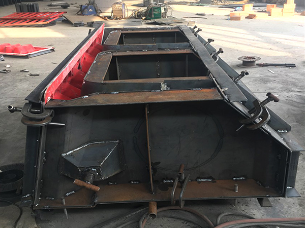 生態(tài)框護(hù)坡模具